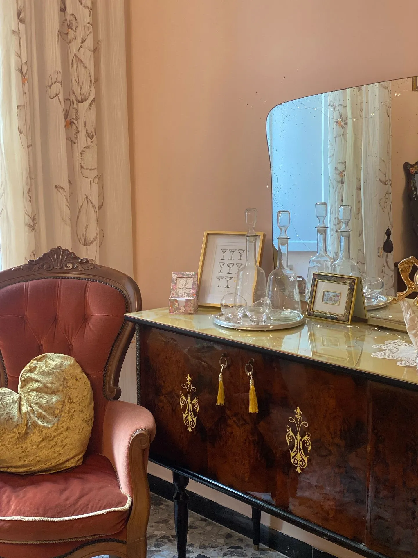 La poltrona in velluto